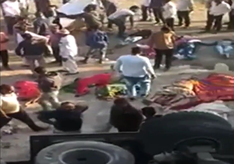 ТРАГЕДИЈА НА ВЕНЧАЊУ: У несрећи погинуло 30 сватова (ВИДЕО)